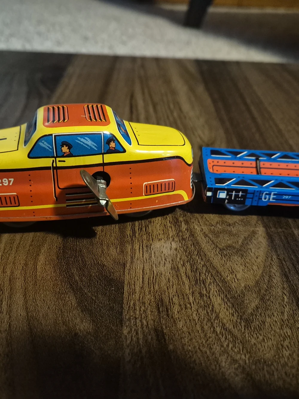 Vintage Technofix GE 297 Tin Wind Up Litho Toy Train Engine & Flatcar Germany